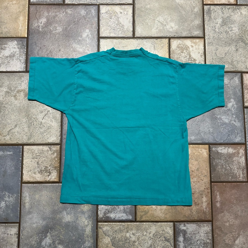Vintage Otter Alaska Love One Another Shirt - Picture 6 of 6